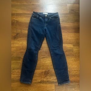 Gap jeans: mid rise, curvy true skinny, indigo size 28A
